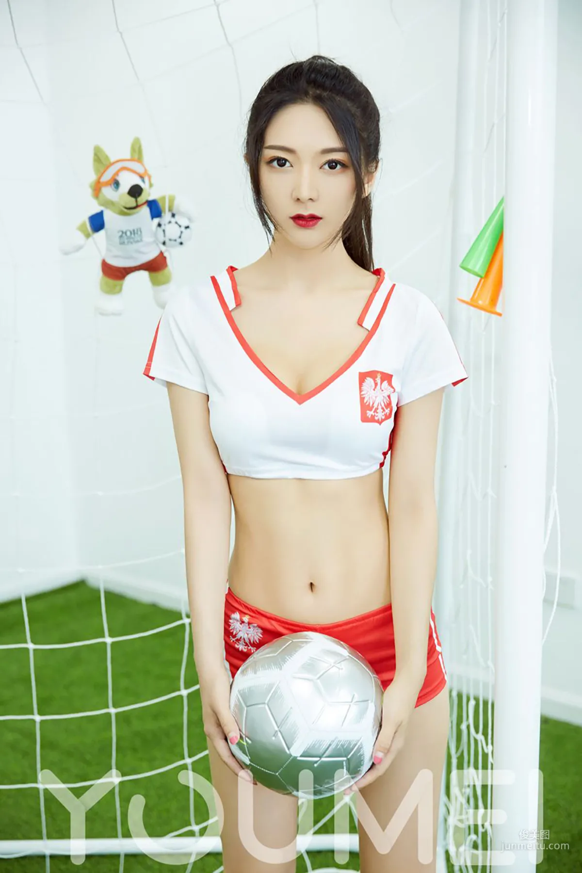 小热巴《东欧铁骑》 [尤美YouMei] Vol.022 写真集6