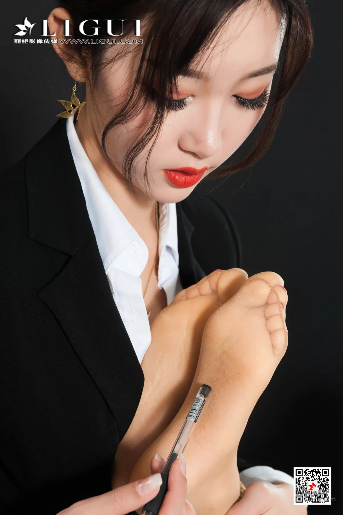 筱筱&王欣竹《OL絲足誘惑》 [麗櫃Ligui] 寫真集 55