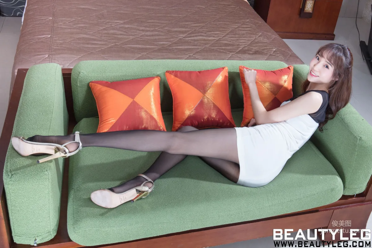腿模Bobi《肉丝袜制服》 [Beautyleg] No.1716 写真集38