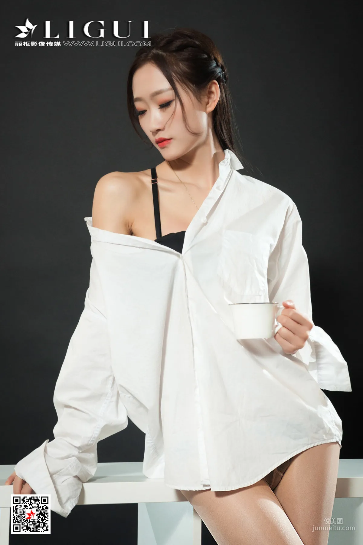 王炜炜《性感白衬衫女郎》 [丽柜Ligui] 写真集10