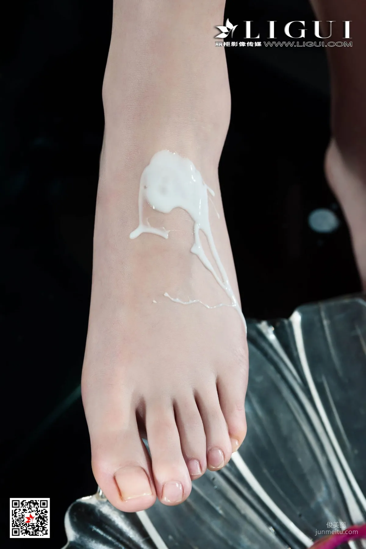 腿模阳阳《OL水果丝足》 [丽柜Ligui] 写真集22