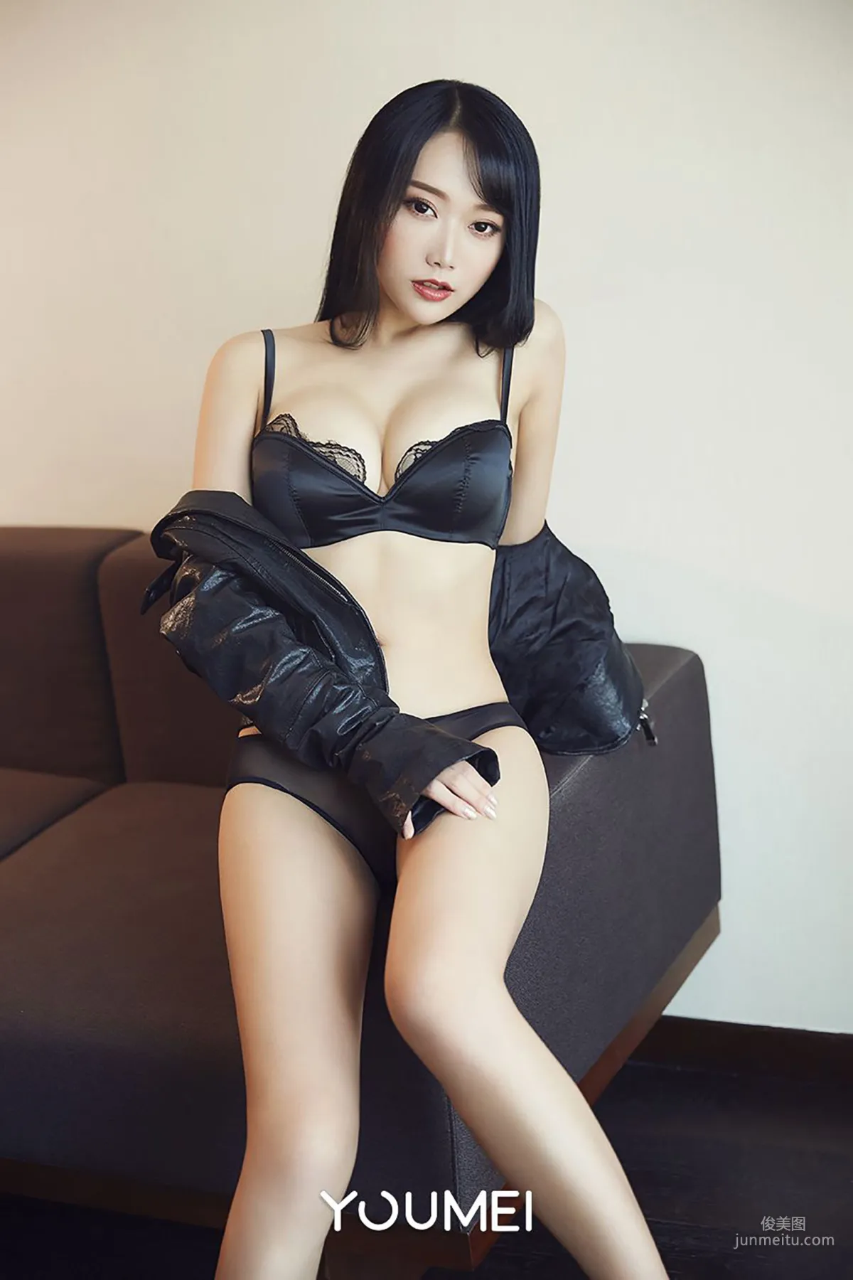 何嘉穎《絕色佳麗》 [尤美YouMei] Vol.055 寫真集 4