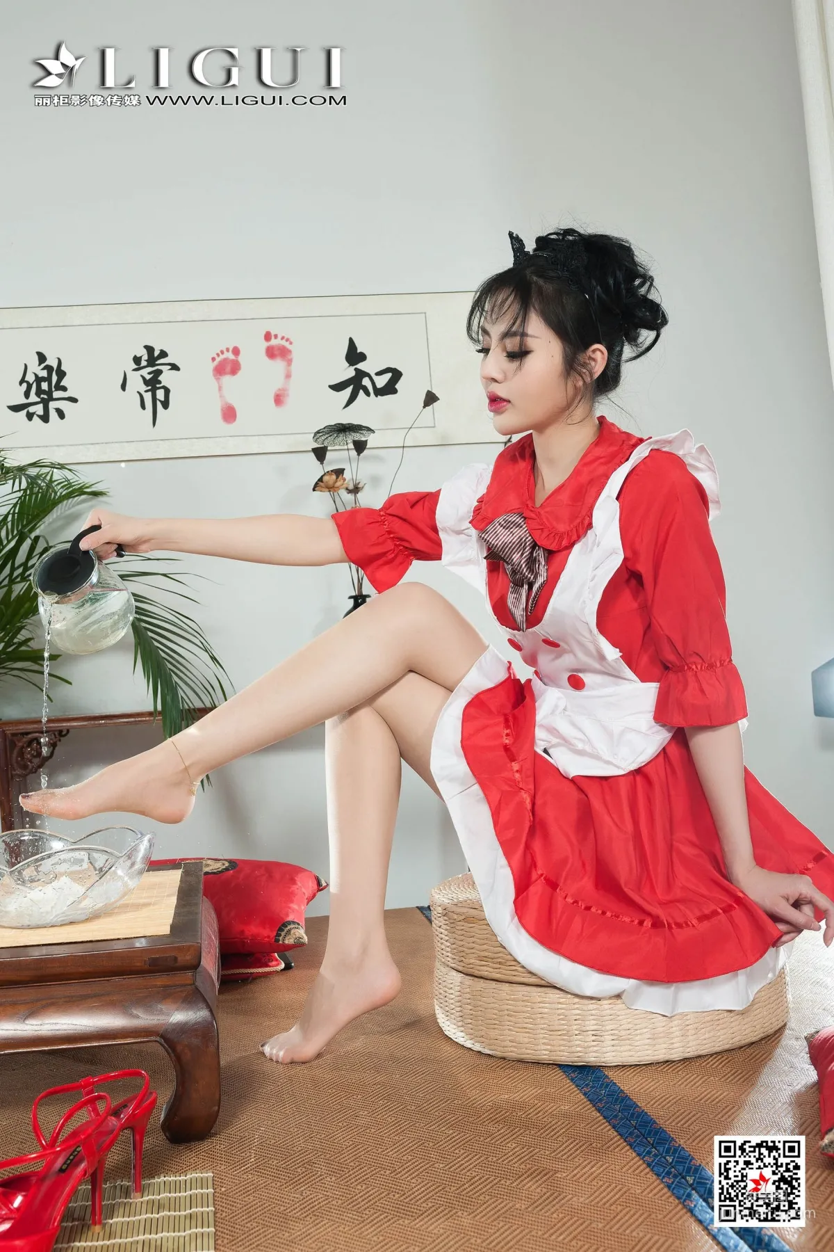 模特凉儿《肉丝厨娘》 [丽柜Ligui] 网络丽人 写真集4