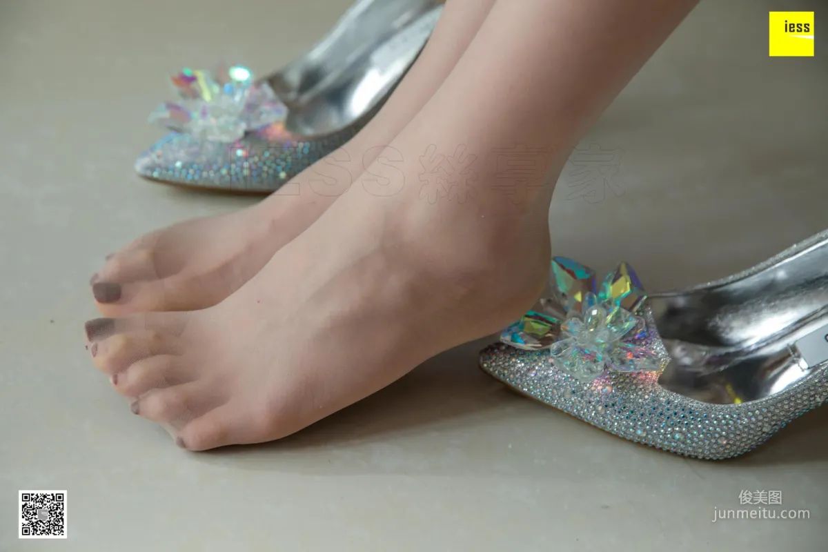 模特九妹 《九妹的水晶鞋》 [異思趣向IESS] 美腿絲足寫真集 44