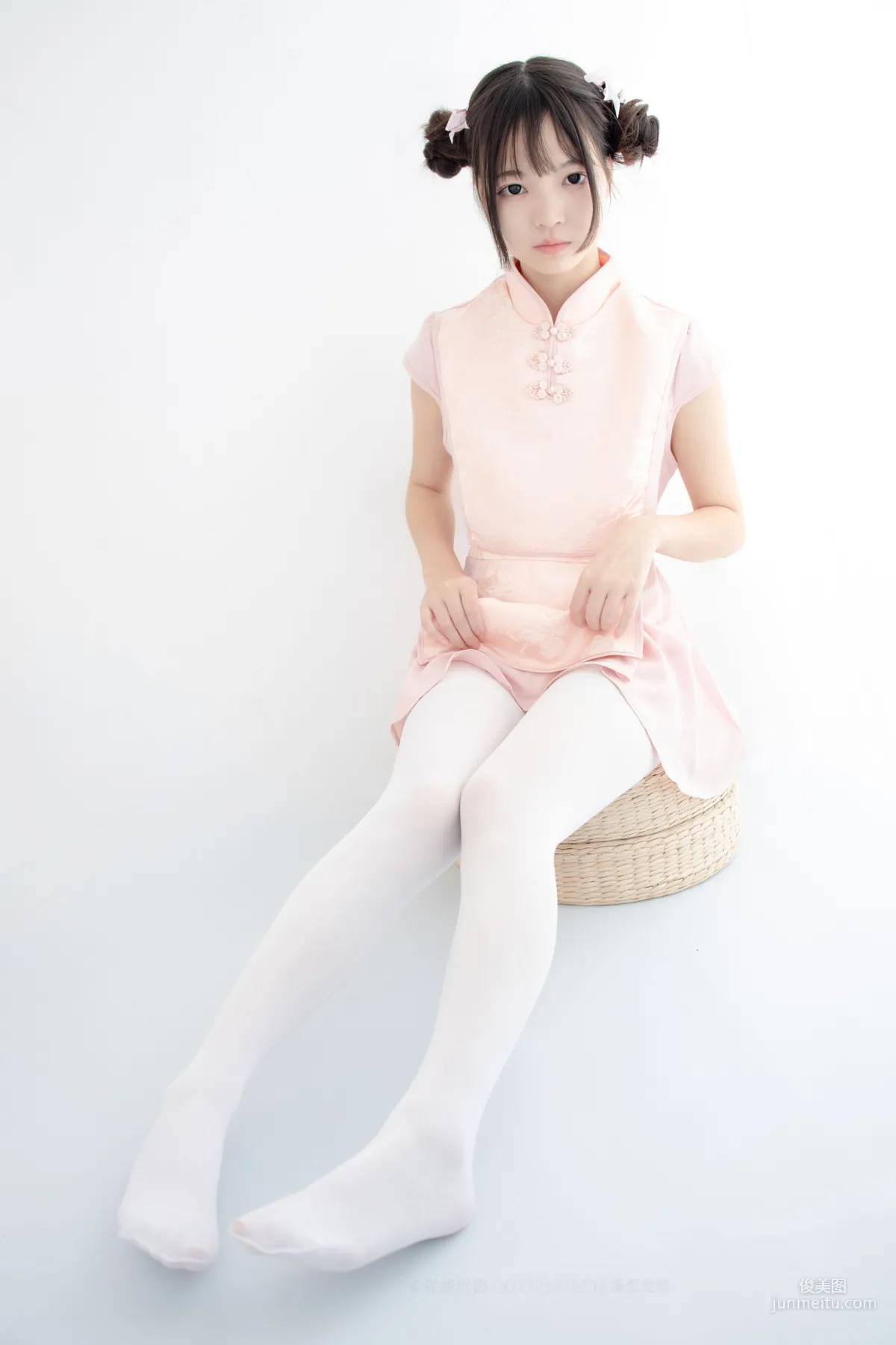 80D白丝踩物 [森萝财团] [X-052] 写真集54
