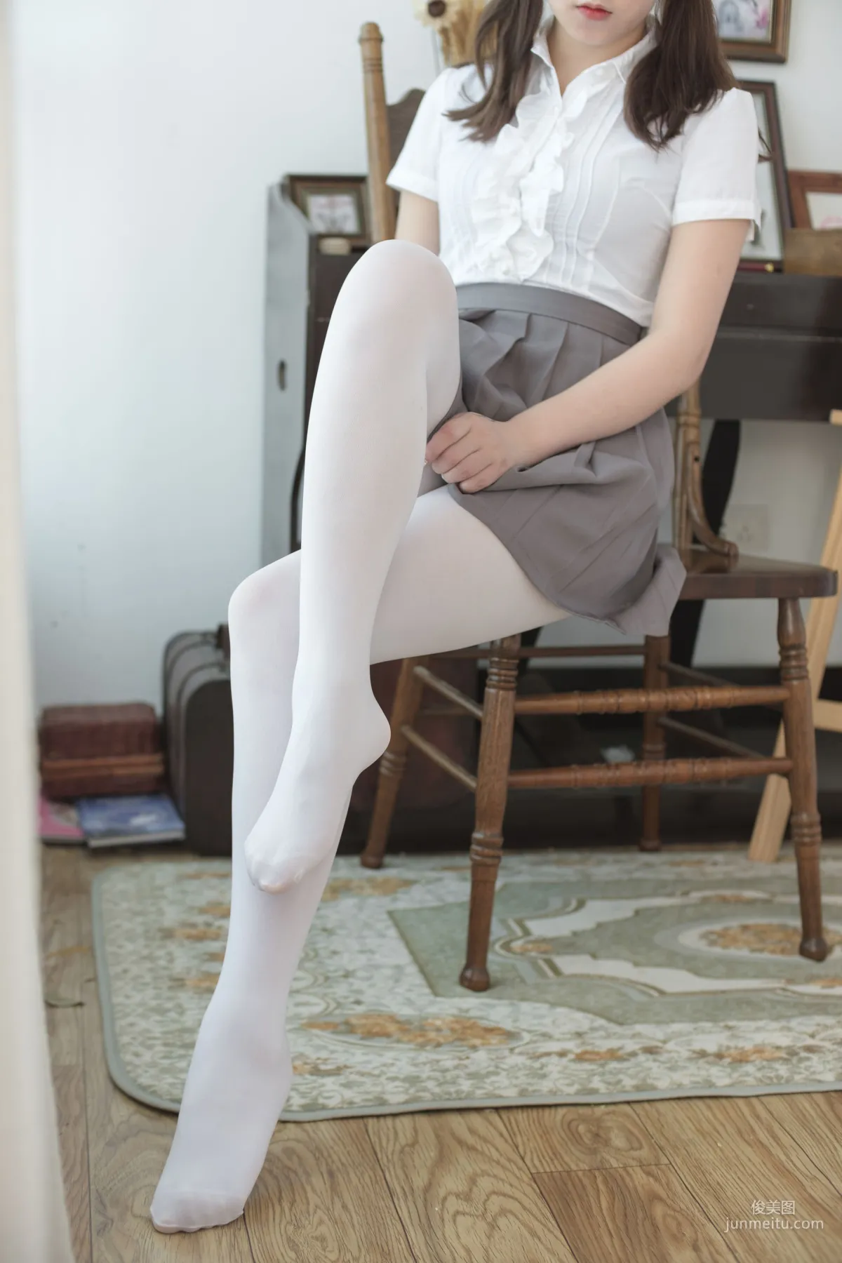 白丝美少女 [森萝财团] [BETA-020] 写真集8