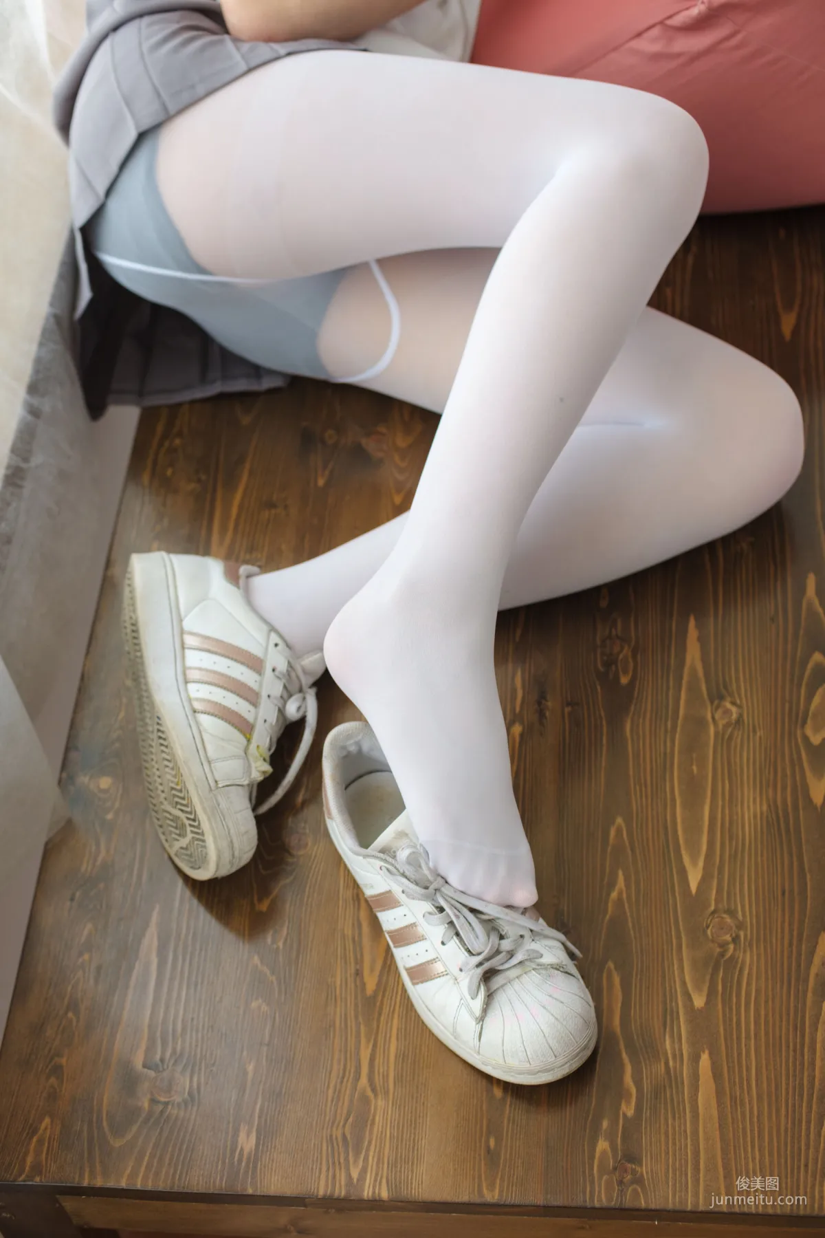 校服白丝美足少女 [森萝财团] [BETA-026] 写真集16