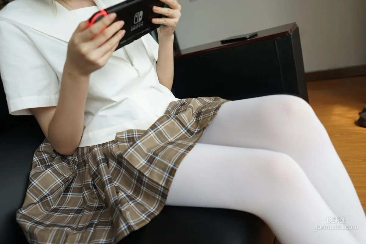 白絲格子裙蘿莉少女 [森蘿财團] [BETA-021] 寫真集 43