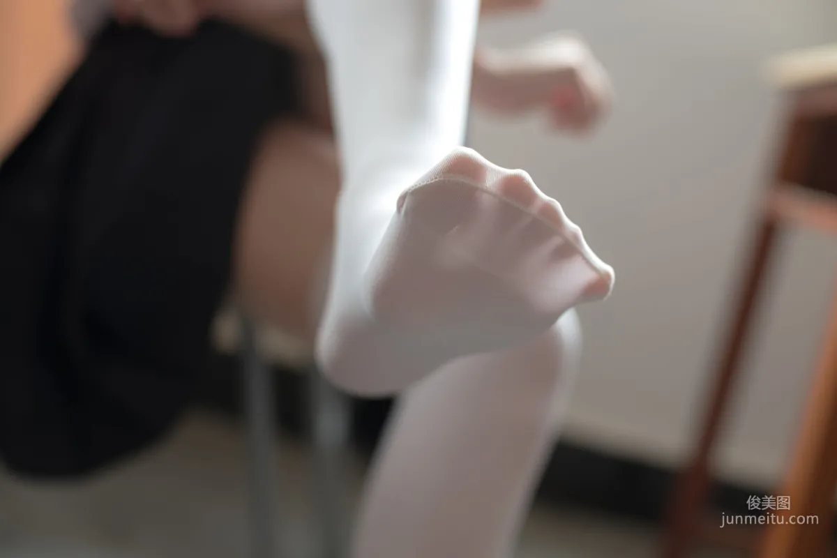 教室里的JK白丝少女 [森萝财团] [BETA-022] 写真集44