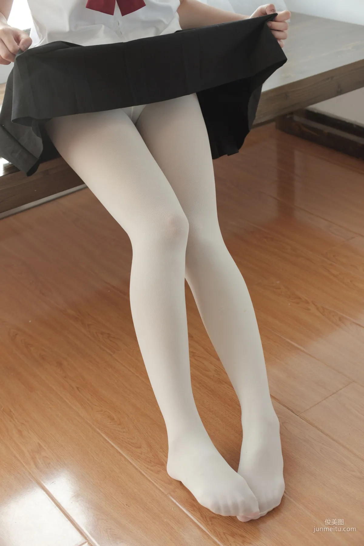 白絲美足學生裝蘿莉 [森蘿财團] [BETA-028] 寫真集 33