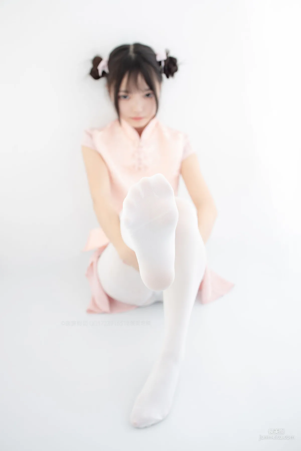 80D白丝踩物 [森萝财团] [X-052] 写真集16