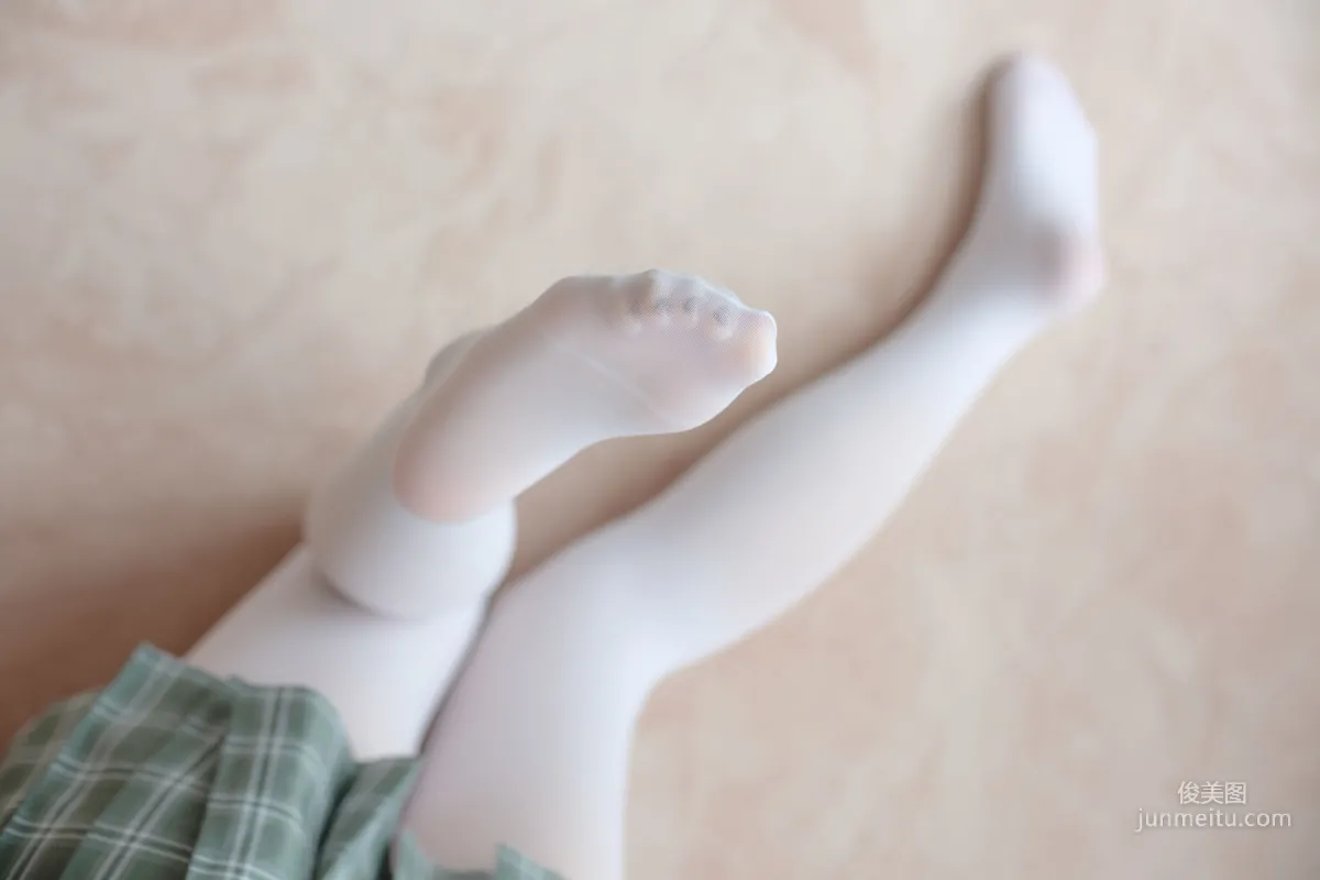 JK白丝少女的美足 [森萝财团] [BETA-023] 写真集37