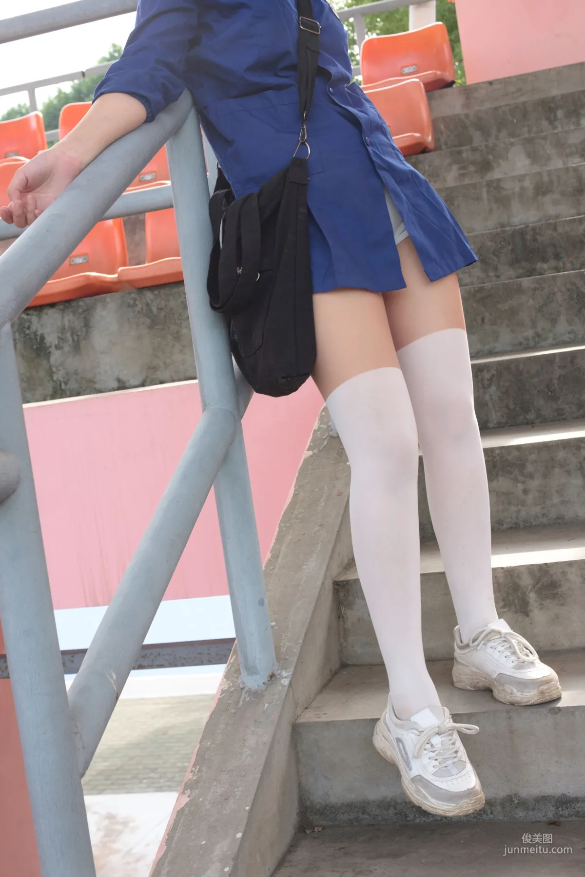 JK制服白丝外拍 [森萝财团] [BETA-018] 写真集53