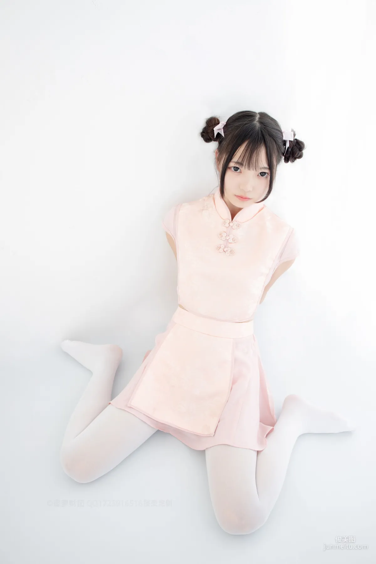 80D白丝踩物 [森萝财团] [X-052] 写真集6