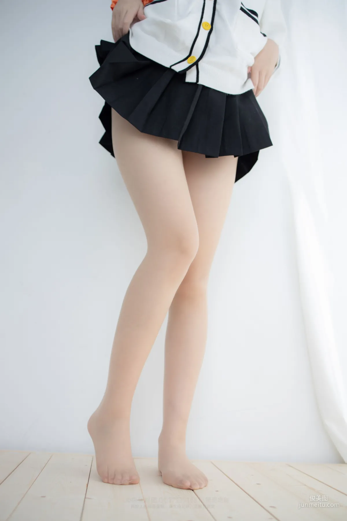 20D肉丝短棉袜踩物 [森萝财团] [X-055] 写真集41