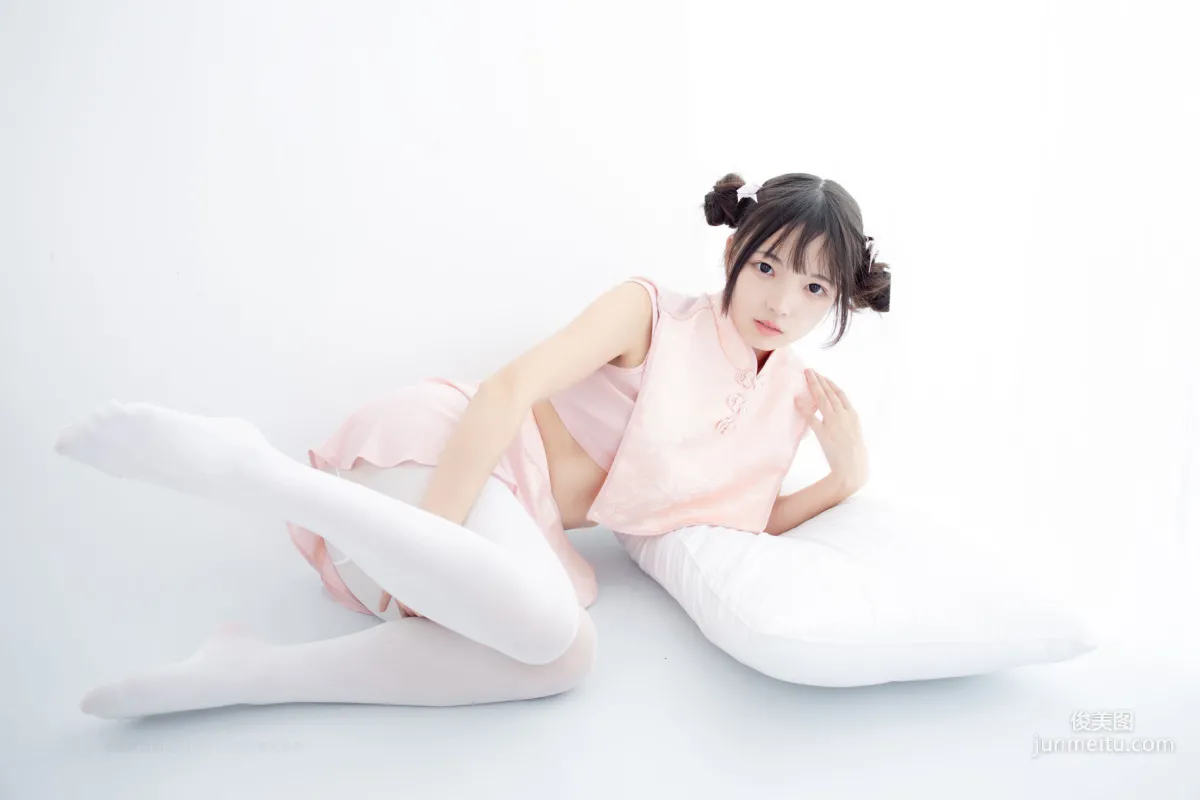 80D白丝踩物 [森萝财团] [X-052] 写真集59
