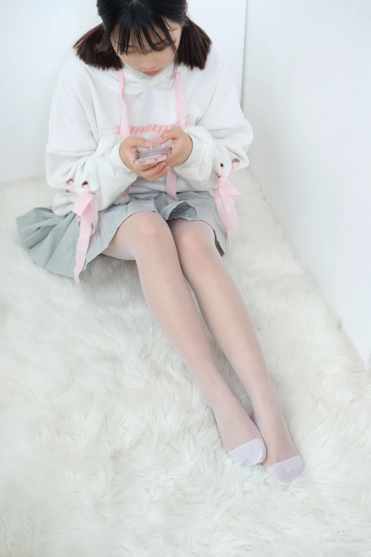 白丝美足少女 [森萝财团] [BETA-016] 写真集1