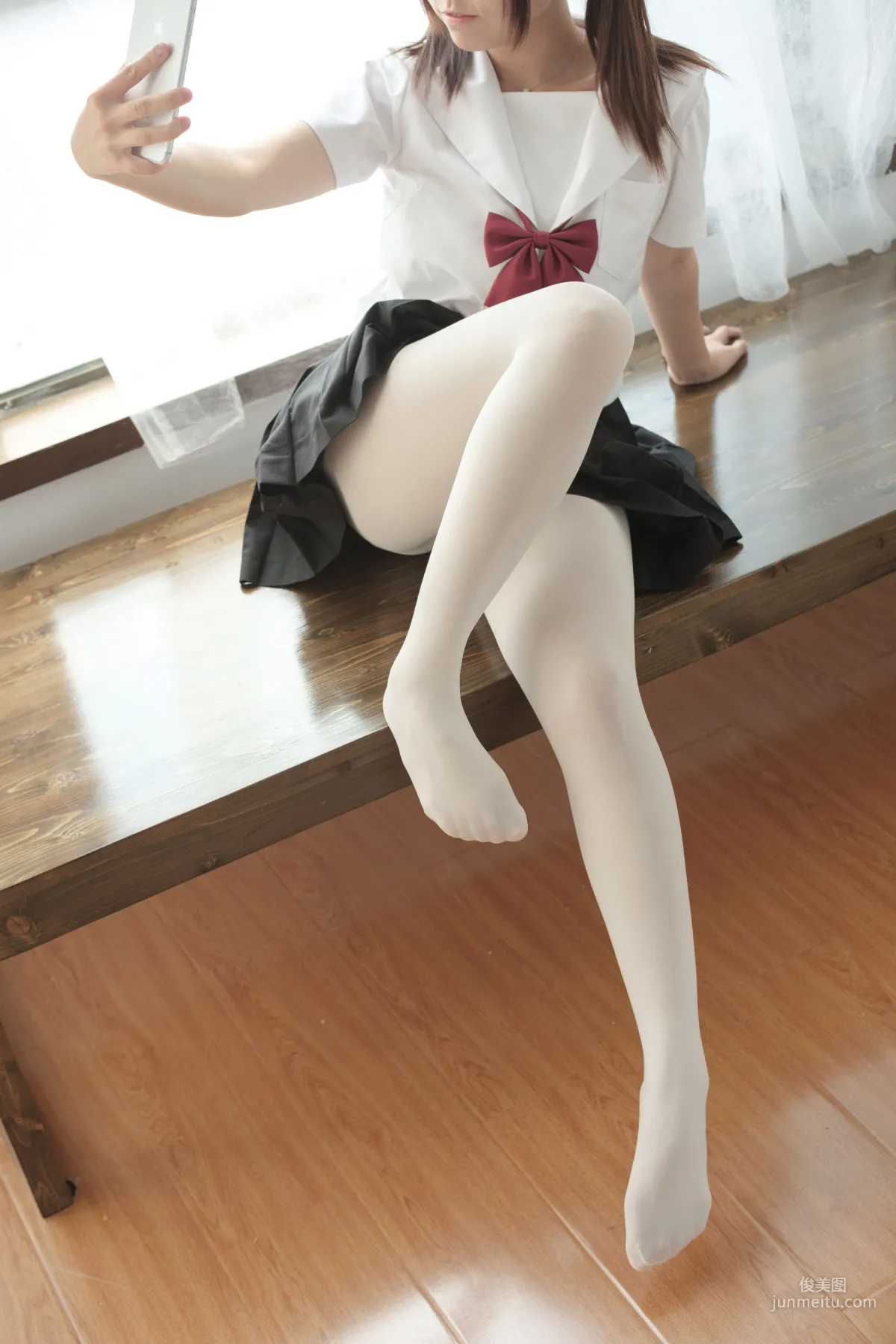 白絲美足學生裝蘿莉 [森蘿财團] [BETA-028] 寫真集 36
