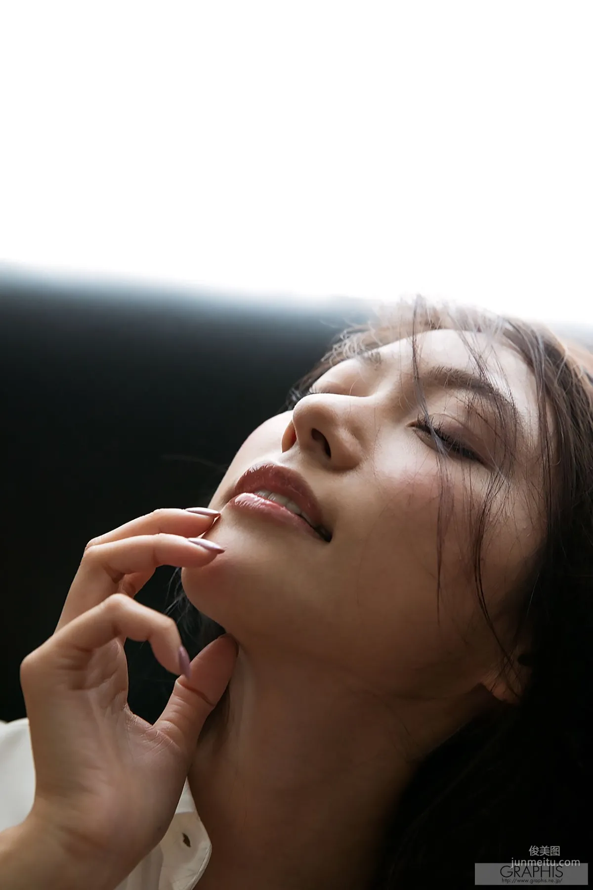 三田羽衣《Nude》 [Graphis] Valentine Special 2019 寫真集 11