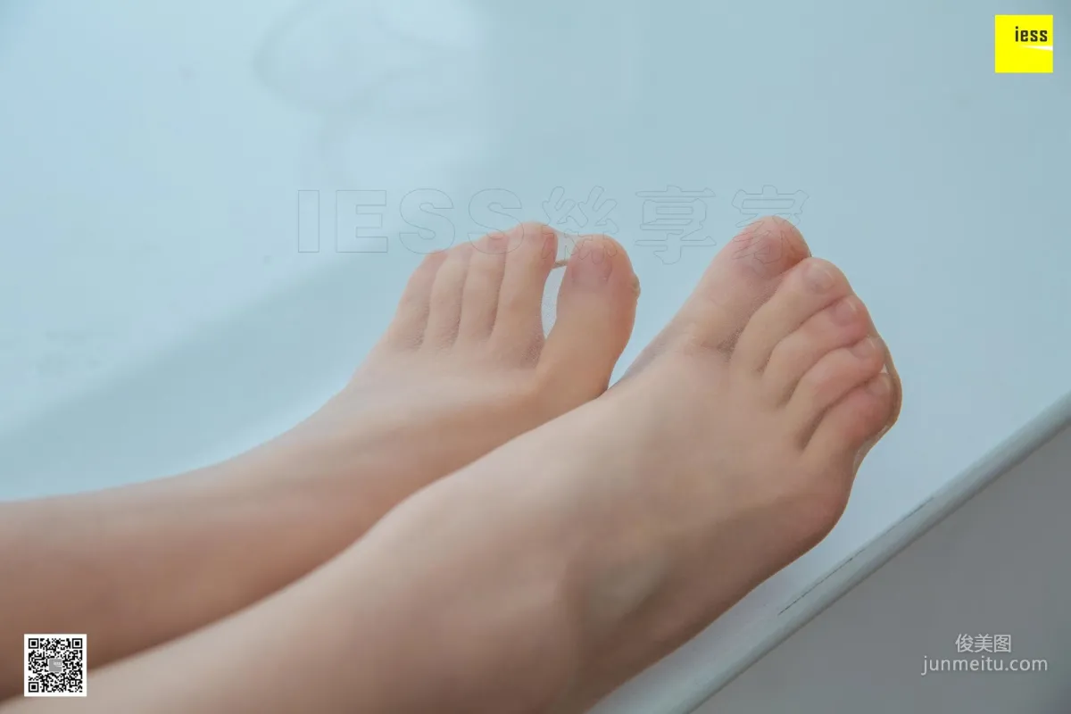 模特姗姗 《姗姗的透明平底鞋》絲足美腳 [異思趣向IESS] 寫真集 74