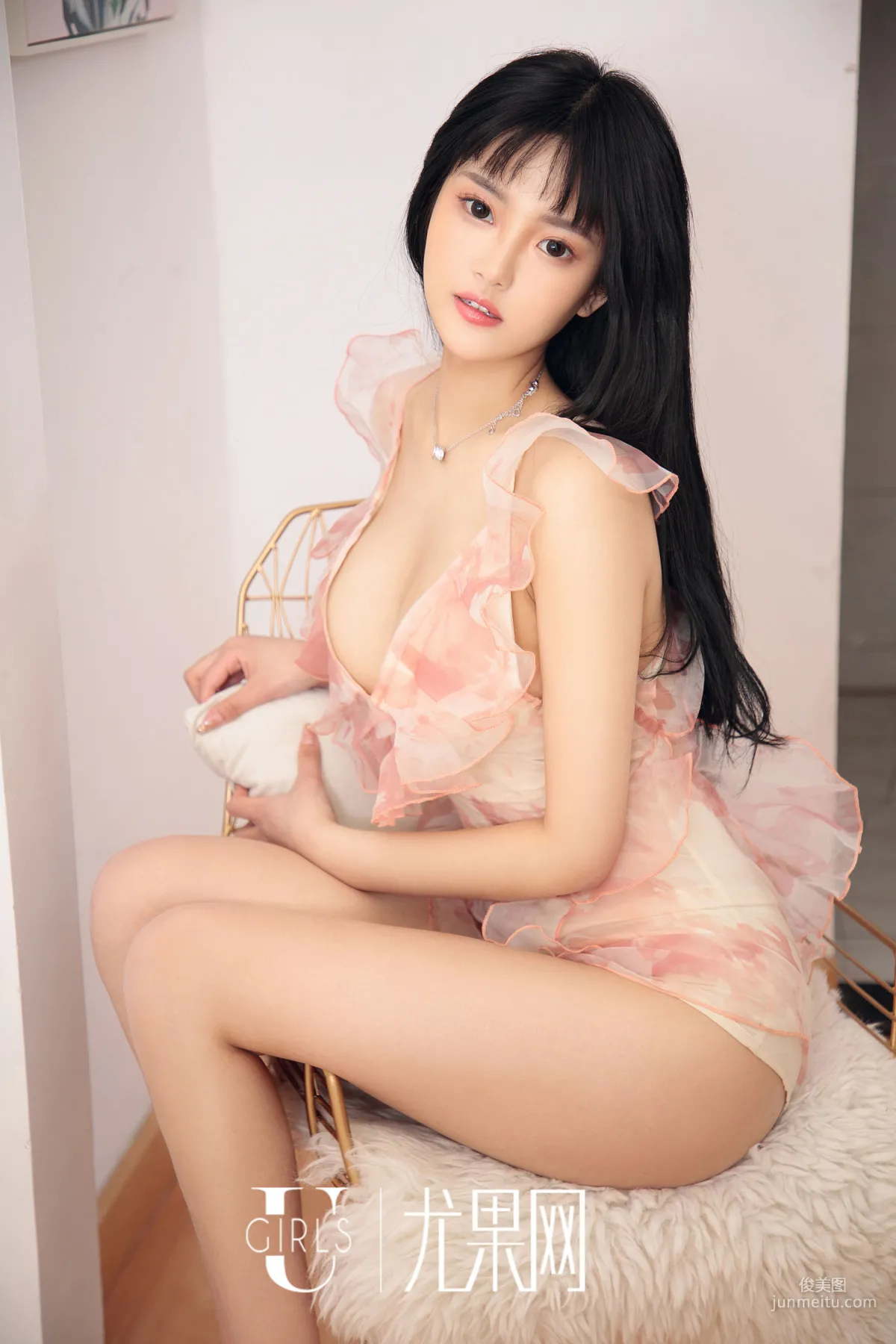 桃子《害羞的誘惑》 [尤果網Ugirls] U413 寫真集 16