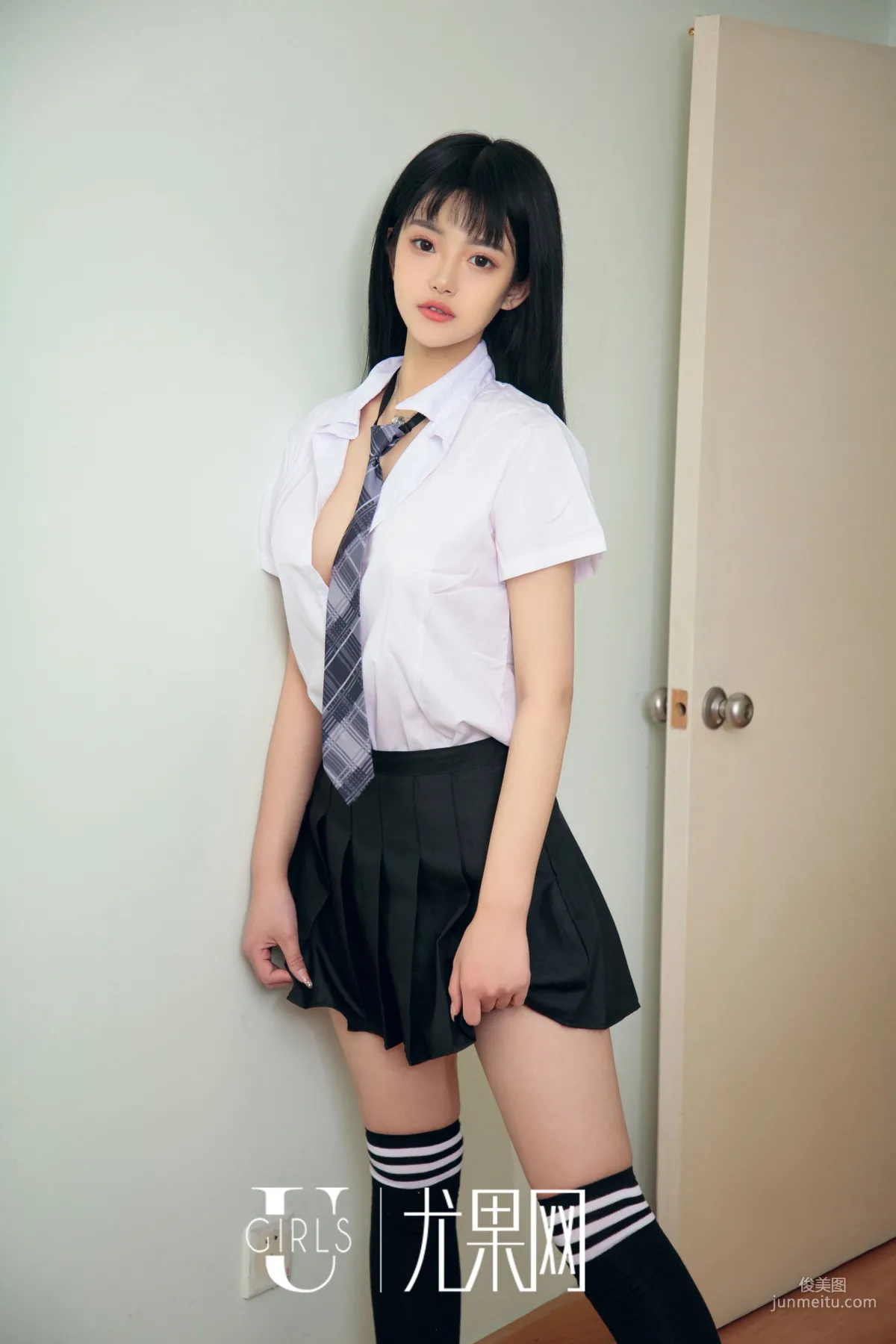 桃子《害羞的誘惑》 [尤果網Ugirls] U413 寫真集 31