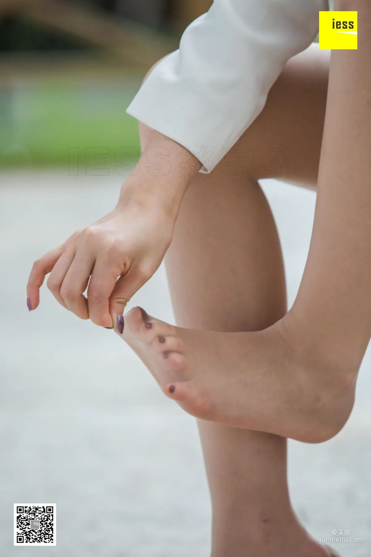 模特九妹 《雨中漫步》街拍美腿 [異思趣向IESS] 69
