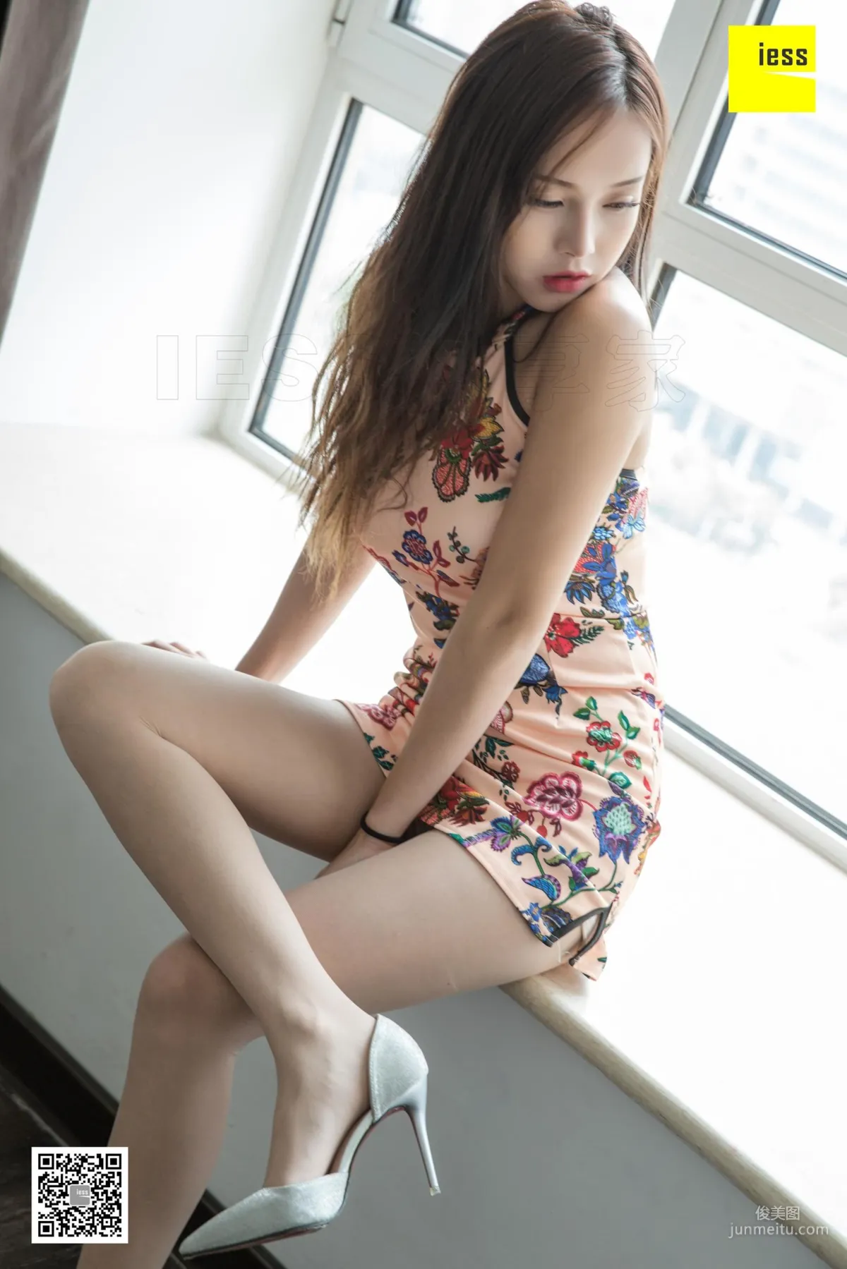 模特小羽 《溫柔眼神殺》旗袍美腿 [異思趣向IESS] 寫真集 73