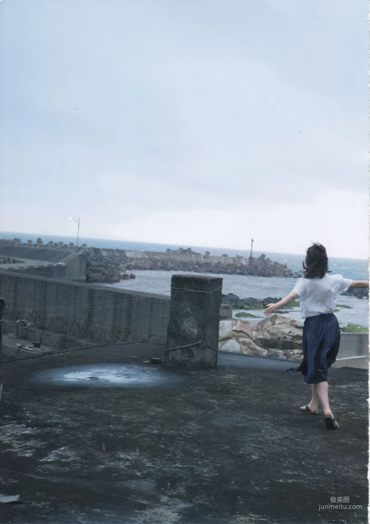 高橋朱裡 《曖昧な自分》 寫真集 6