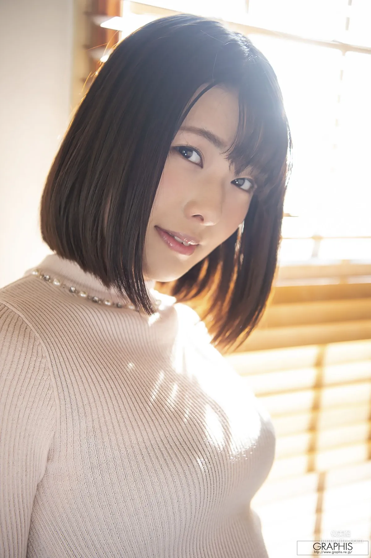 Hinata Koizumi 小泉ひなた(小泉日向) [Graphis] First Gravure 寫真集 34