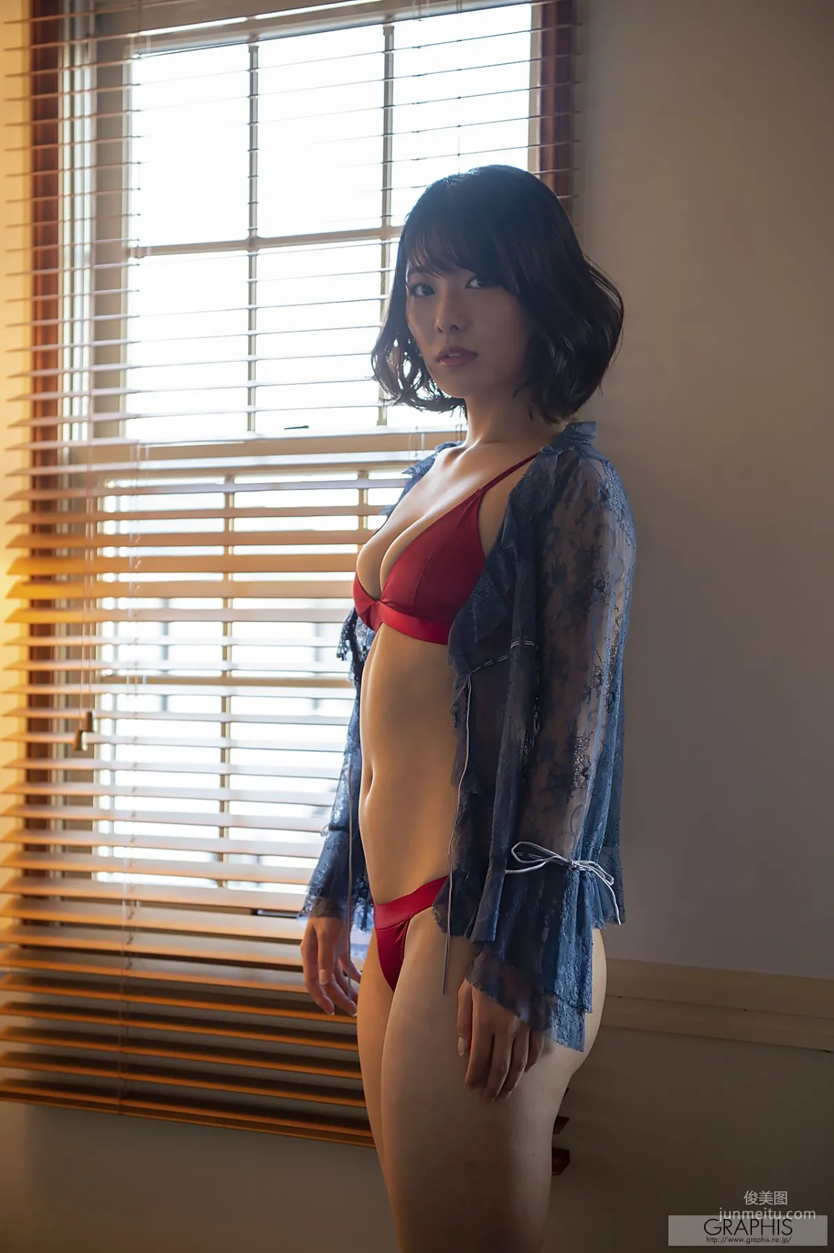 Hinata Koizumi 小泉ひなた(小泉日向) [Graphis] First Gravure 寫真集 60