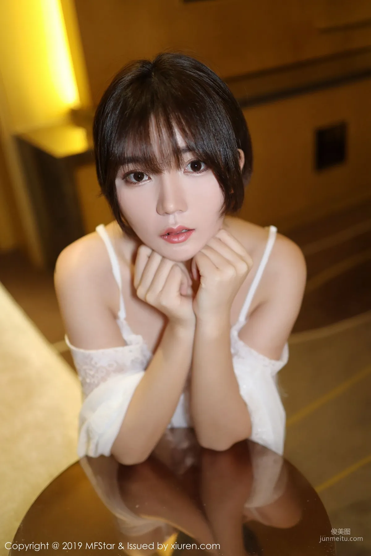 blueblue77/冷不丁《渾然天成的柔婉細膩美女》 [模範學院MFStar] Vol.183 寫真集 18