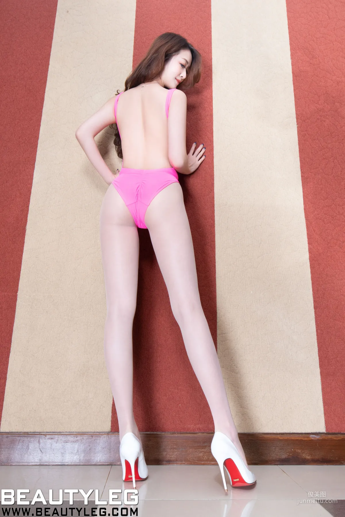 腿模Kaylar《高叉+肉丝袜美腿》 [Beautyleg] No.1761 写真集7