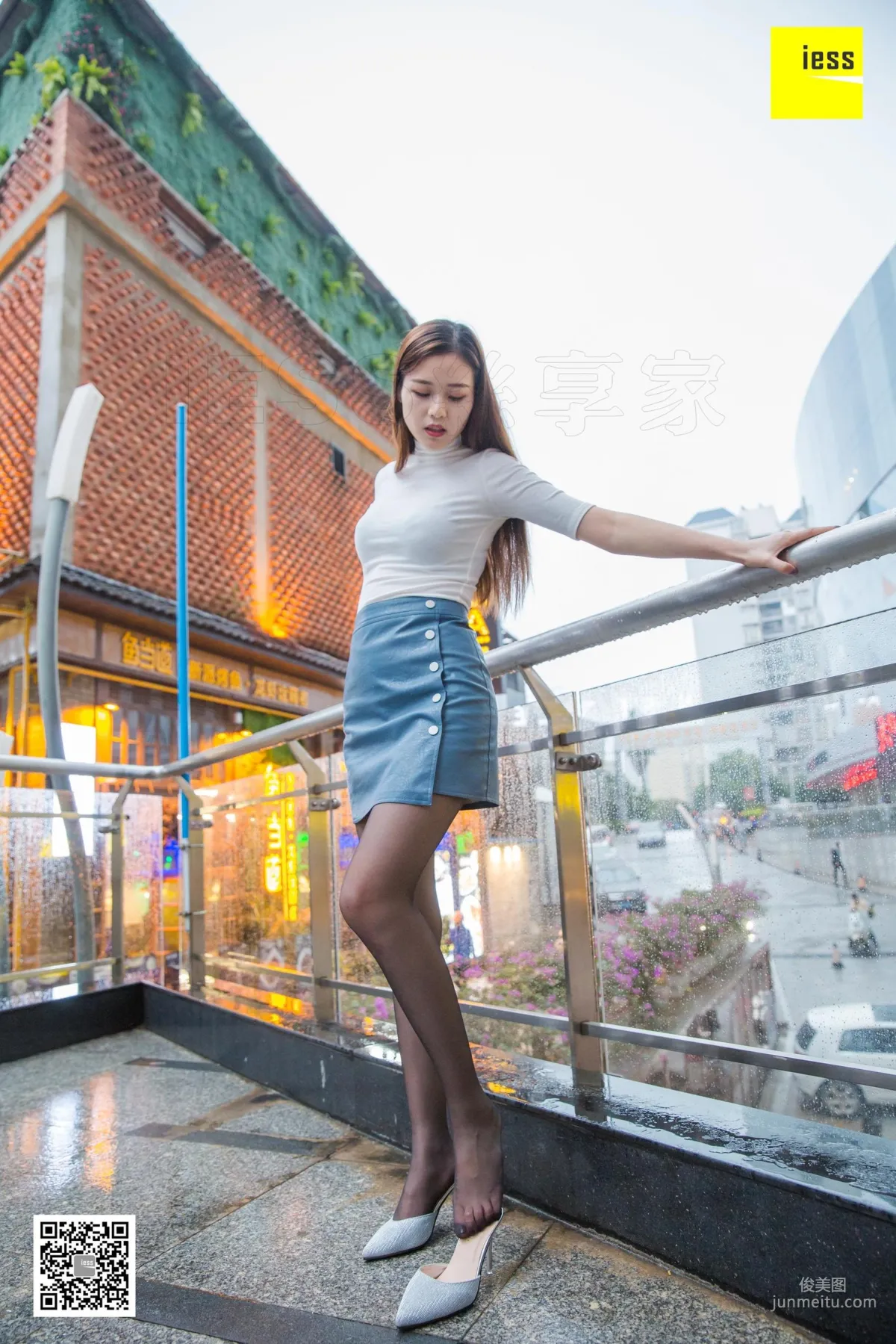 腿模九妹《夜色中的九妹》 [異思趣向IESS] 街拍美腿寫真集 12