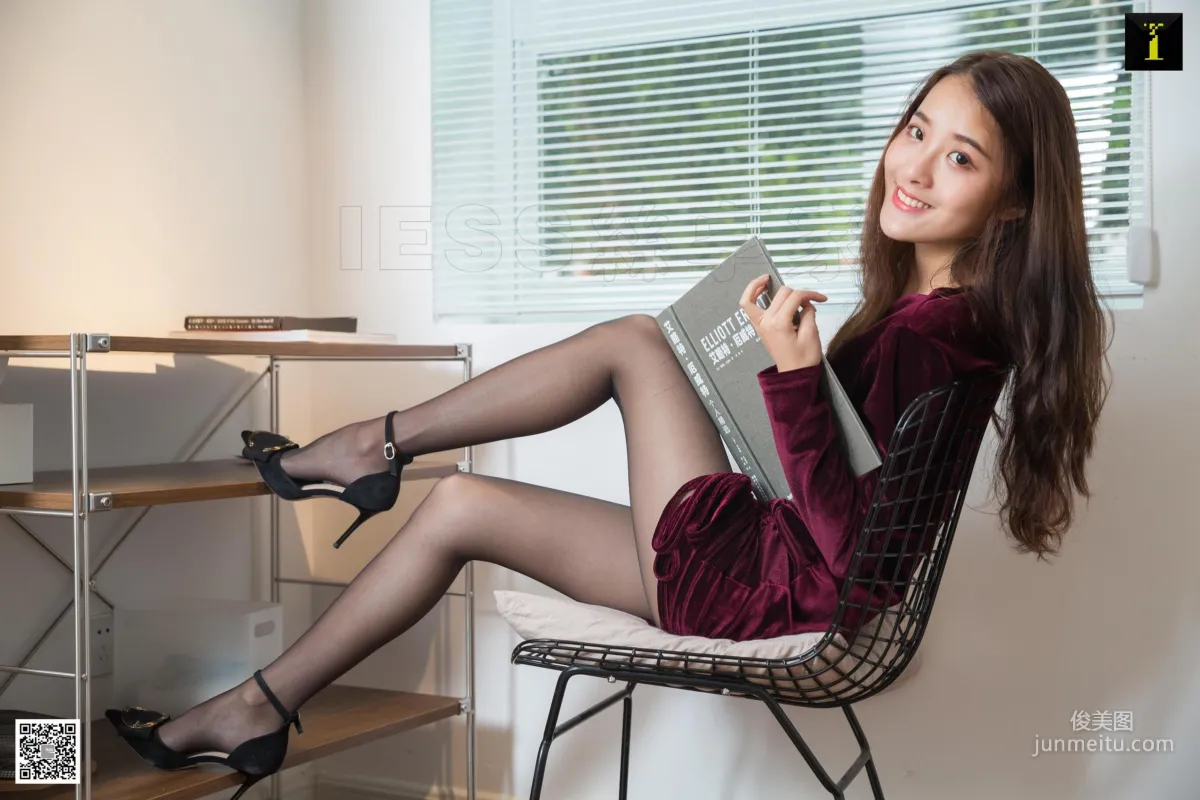 模特婉萍《小媚娘婉萍》 [异思趣向IESS] 丝袜美腿写真集17