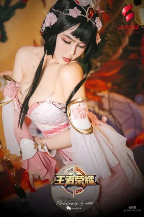 溫心怡《三八女神節特刊-王者甄姬》 [頭條女神WordGirls]  寫真集