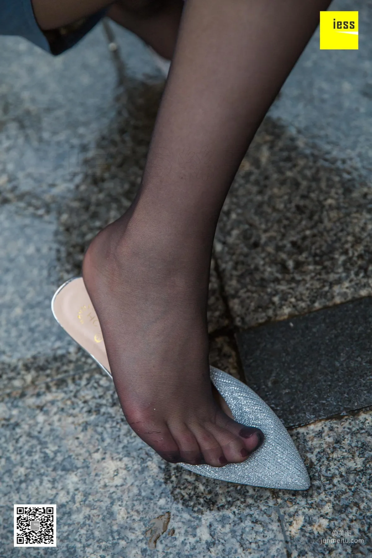 腿模九妹《夜色中的九妹》 [異思趣向IESS] 街拍美腿寫真集 38