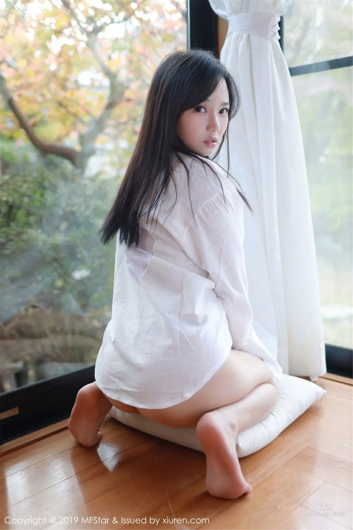 徐微微mia《钟爱的白衬衫》 [模范学院MFStar] Vol.187 写真集1