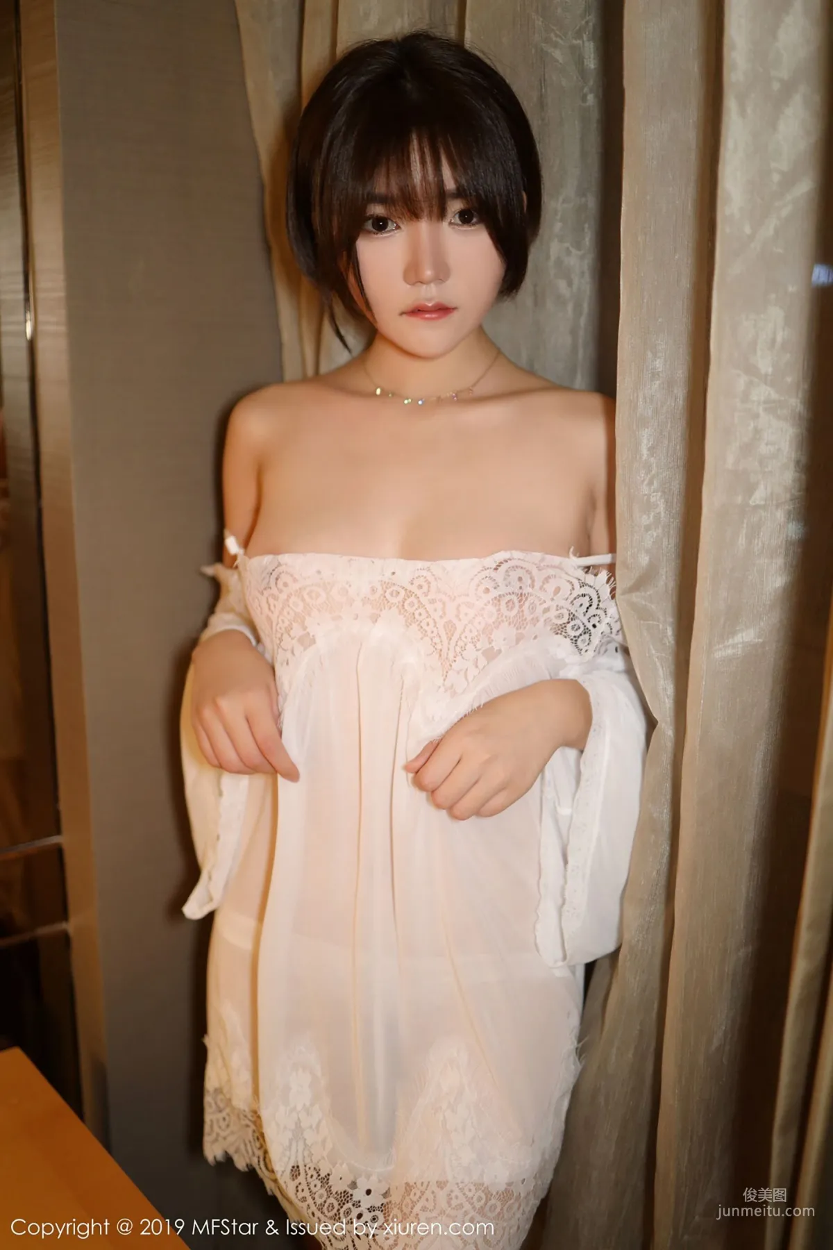 blueblue77/冷不丁《渾然天成的柔婉細膩美女》 [模範學院MFStar] Vol.183 寫真集 26