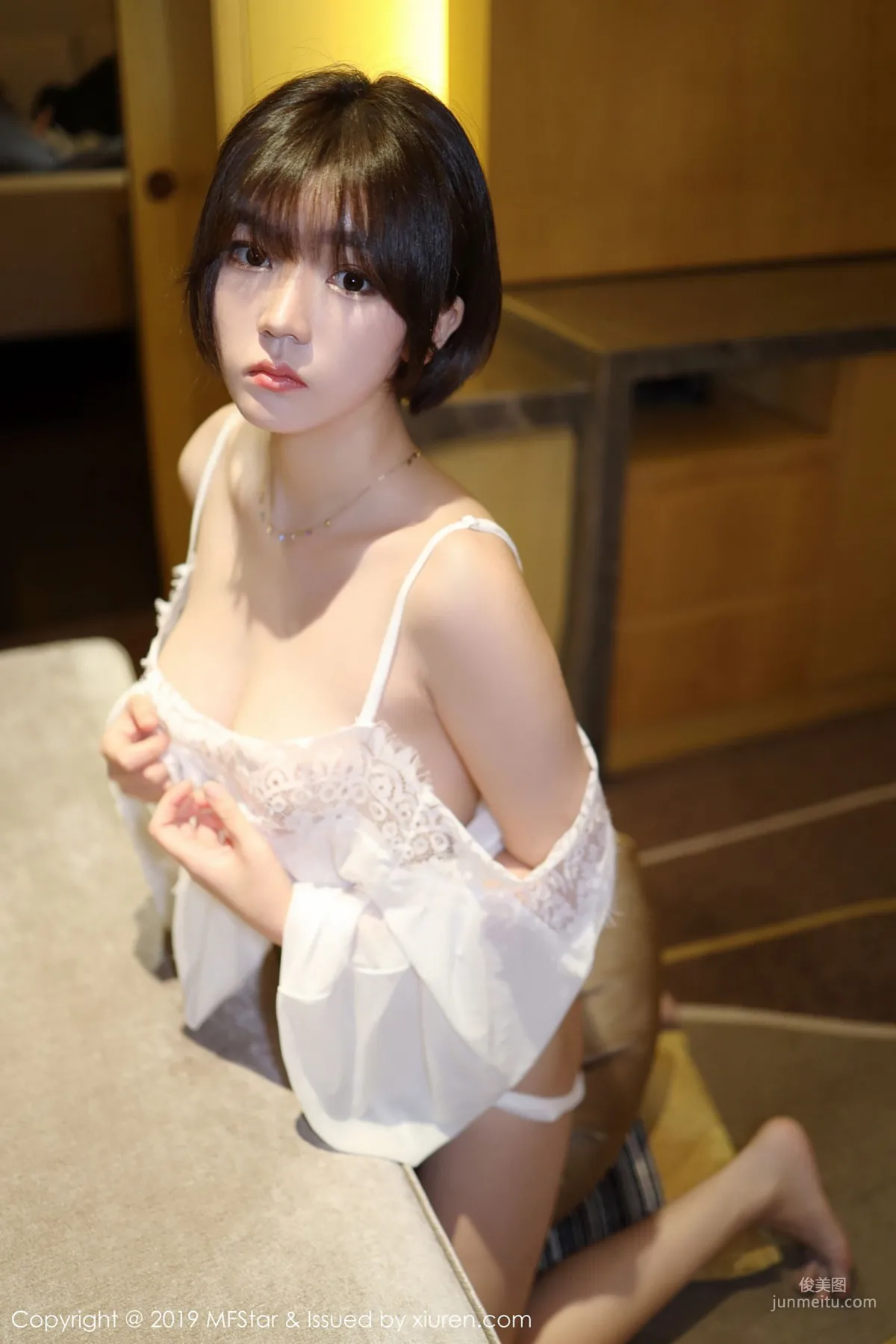 blueblue77/冷不丁《渾然天成的柔婉細膩美女》 [模範學院MFStar] Vol.183 寫真集 17