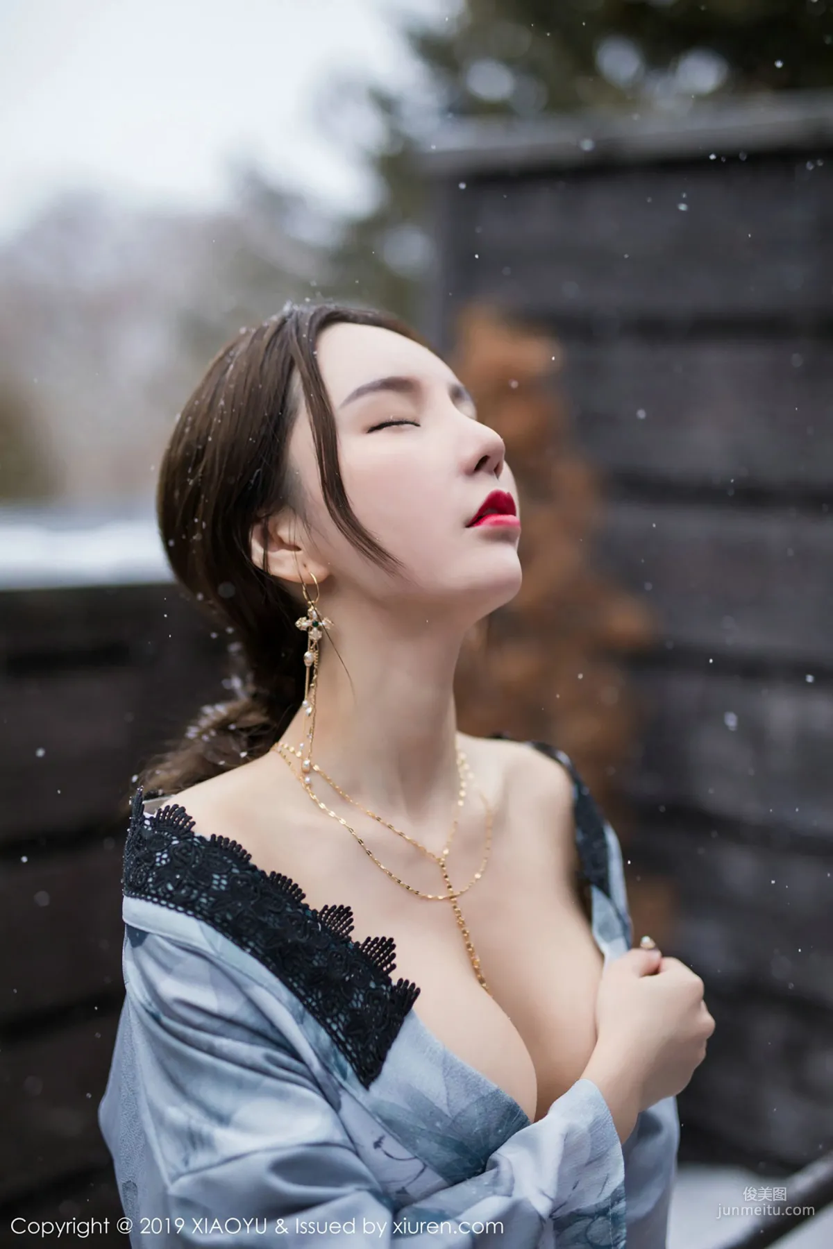 周于希Sandy《雪中有佳人》 [語畫界XIAOYU] Vol.007 寫真集 46
