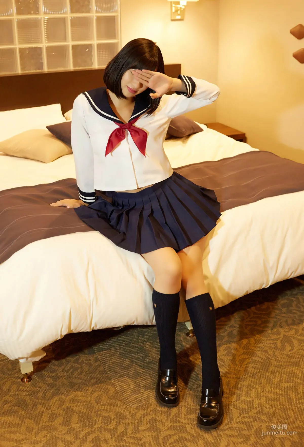 倉持由香《晝下がりの尻職人》寫真集 118