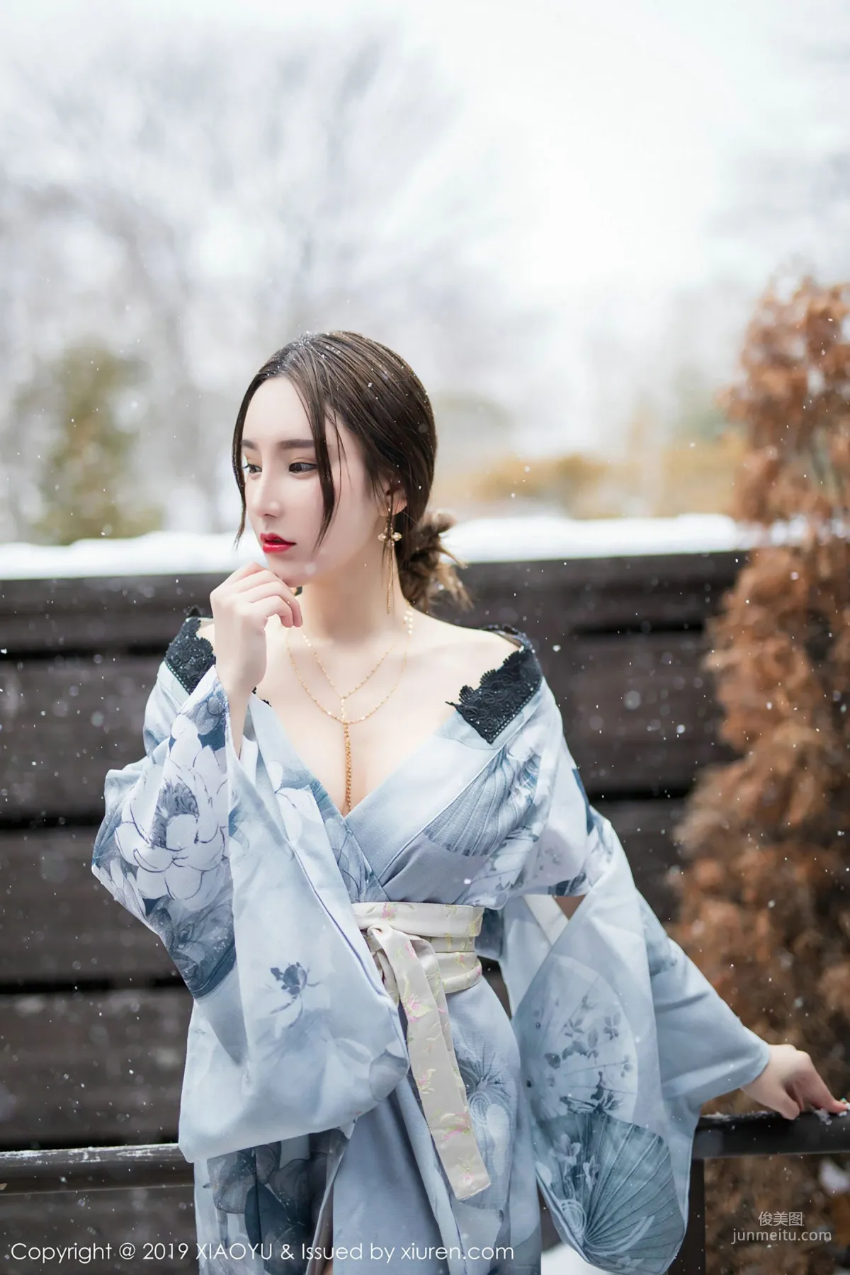周于希Sandy《雪中有佳人》 [語畫界XIAOYU] Vol.007 寫真集 33