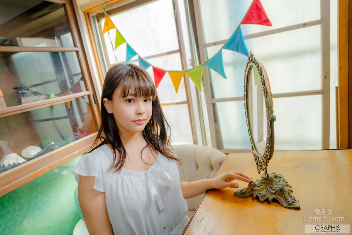 夕美しおん/夕美紫苑《Corpo minimo》 [Graphis] Gals 寫真集 17