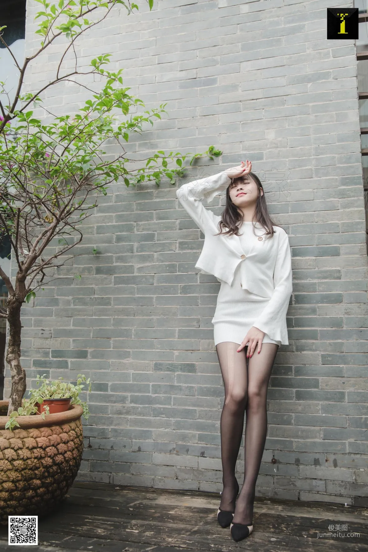 腿模七七 《七七的戶外撕撕》 [異思趣向IESS] 寫真集 25