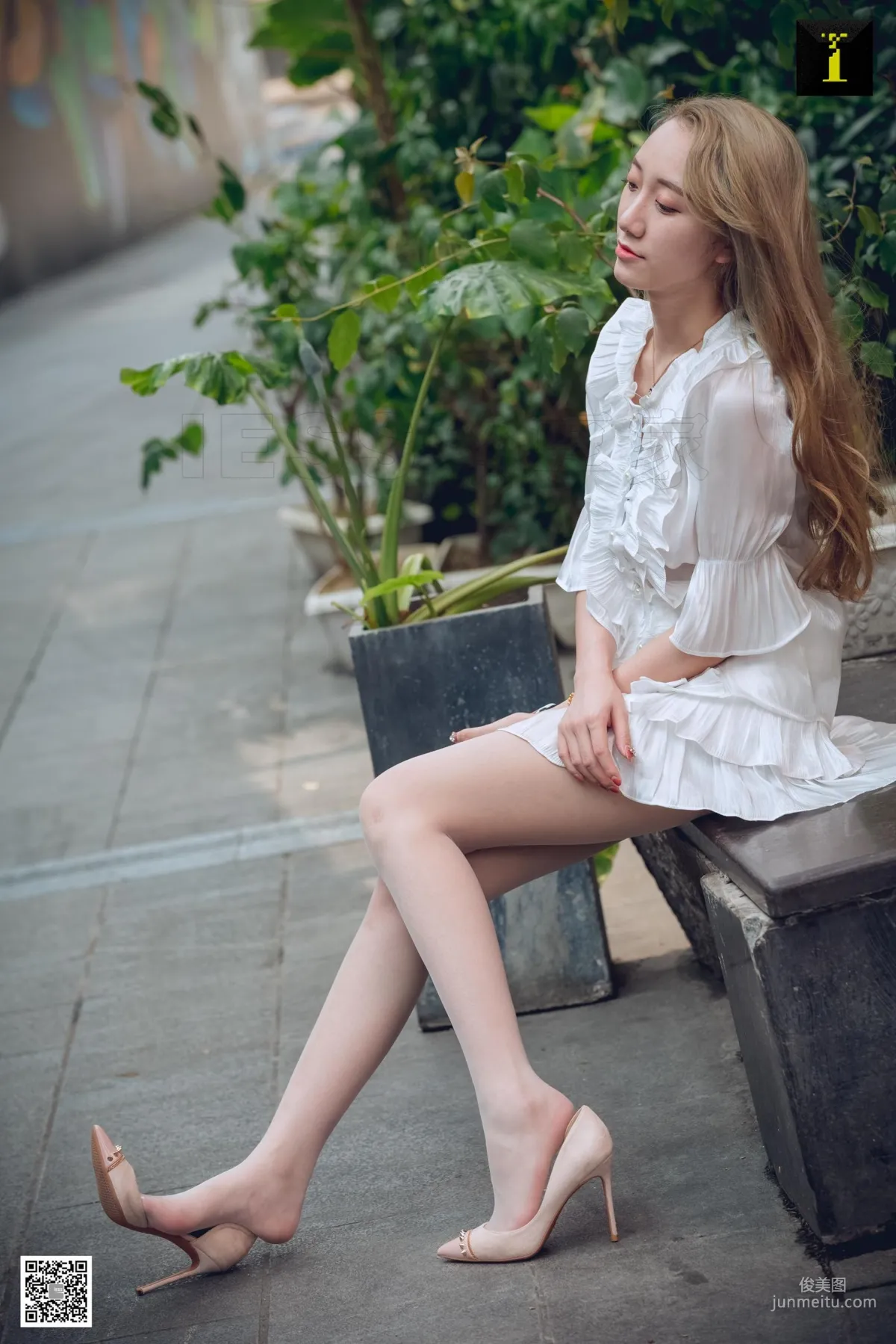 模特樂樂 《小豬佩奇我配你》 [異思趣向IESS] 街拍寫真集 52