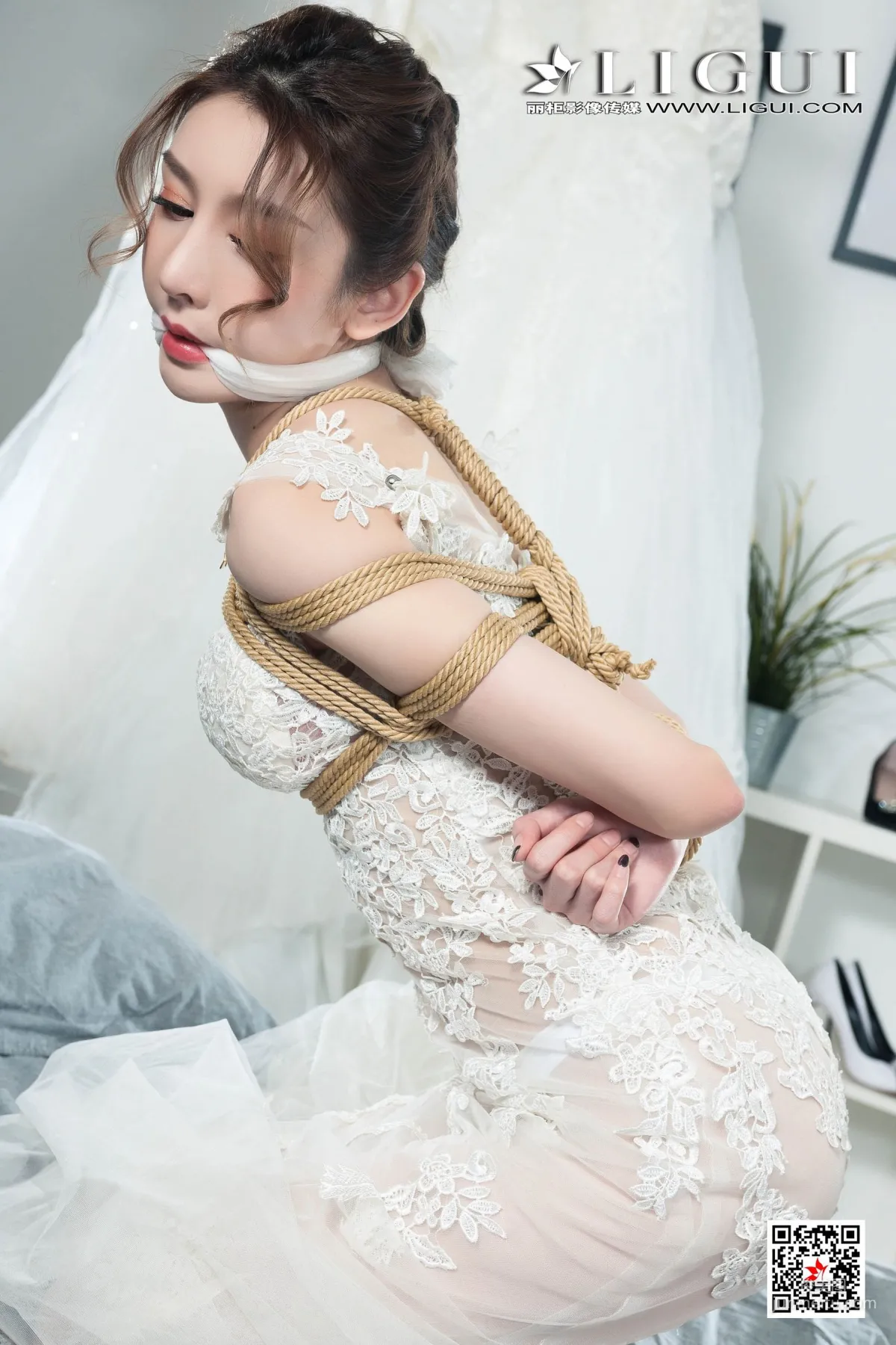 腿模兔子《婚紗白絲捆綁繩藝》 [麗櫃美束Ligui] 寫真集 27