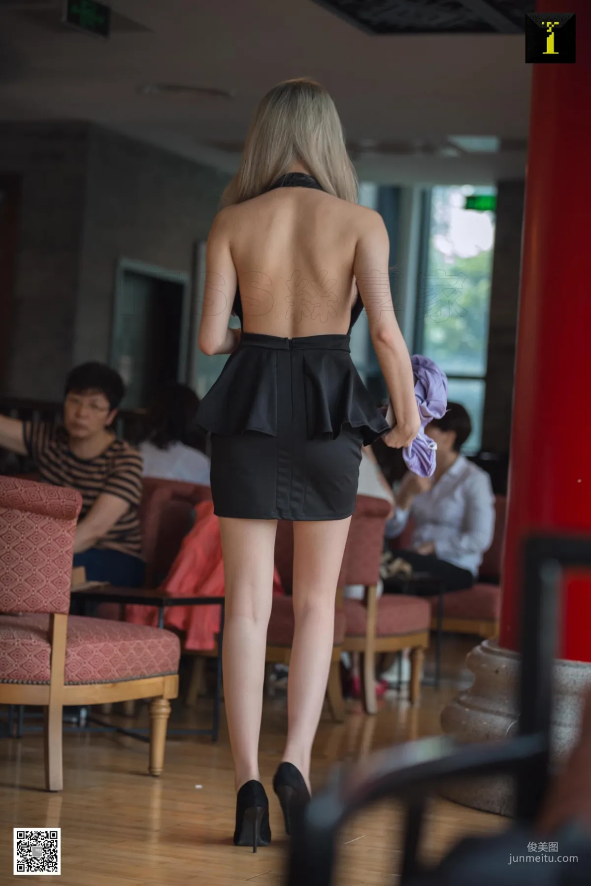 腿模乐乐 《乐乐的夏日美背》 [异思趣向IESS] 写真集97