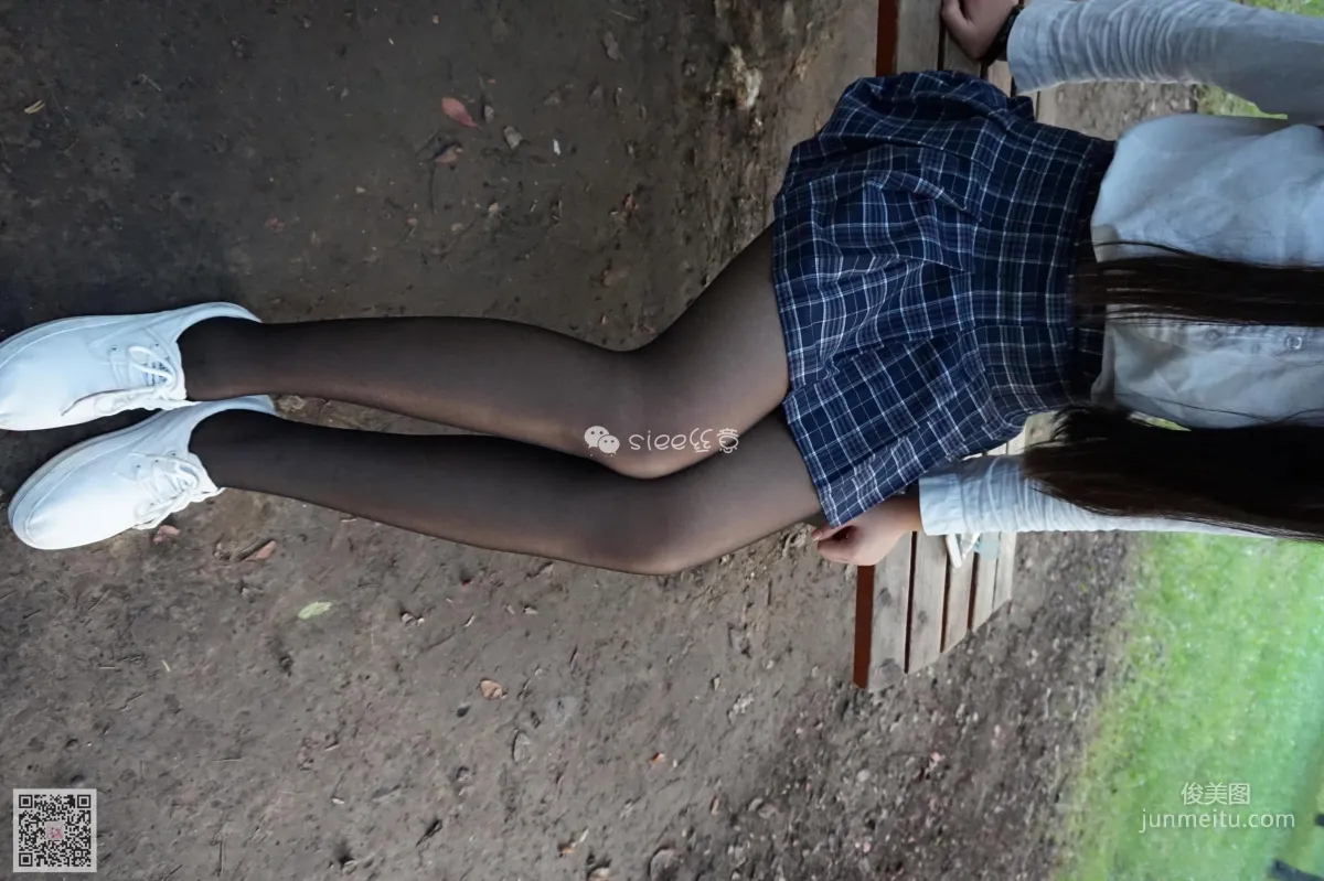 [丝意SIEE] No.001 曦曦《草坪黑丝》 写真集65