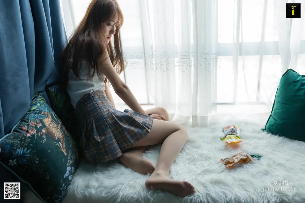 模特婉萍 《爱吃零食的婉萍》 [异思趣向IESS] 写真集15